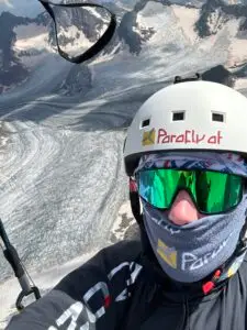 Stubaier Gletscher Paragleiterflug