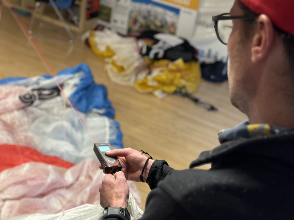 Gleitschirm Check in der Vermessung